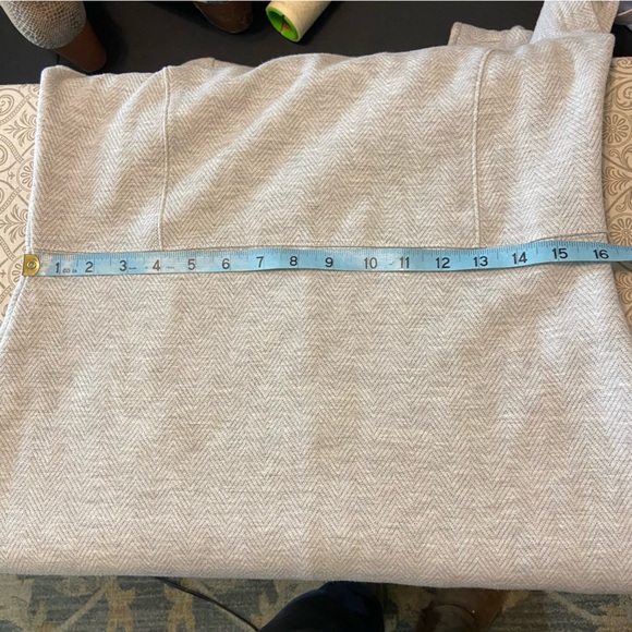 Banana Republic Heather Ponte Light Gray Mini Sheath Dress Zigzag Size 10 - Picture 3 of 11